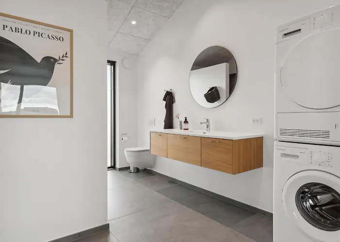 3 Bedroom Stunning In *