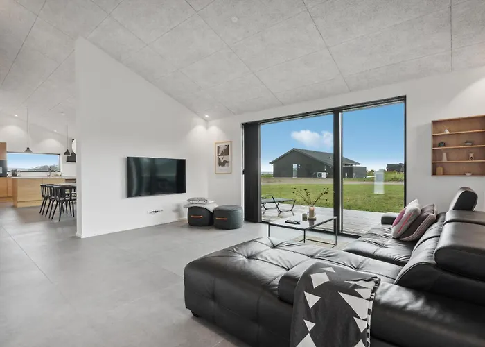 3 Bedroom Stunning In *